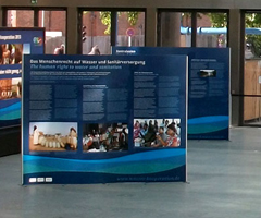 Mobile exhibition wall 